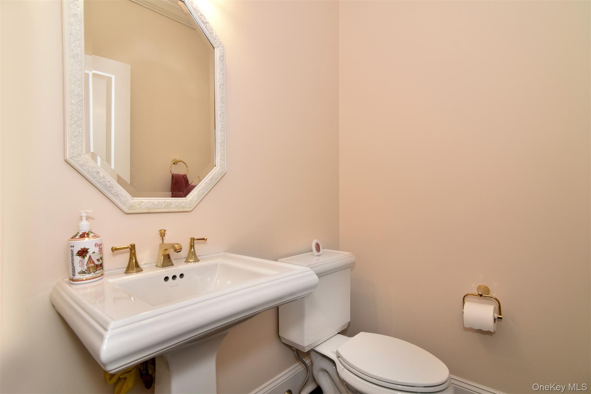 #14 photo, 9 Stony Gate Oval, 紐約州 New Rochelle , NY 10804