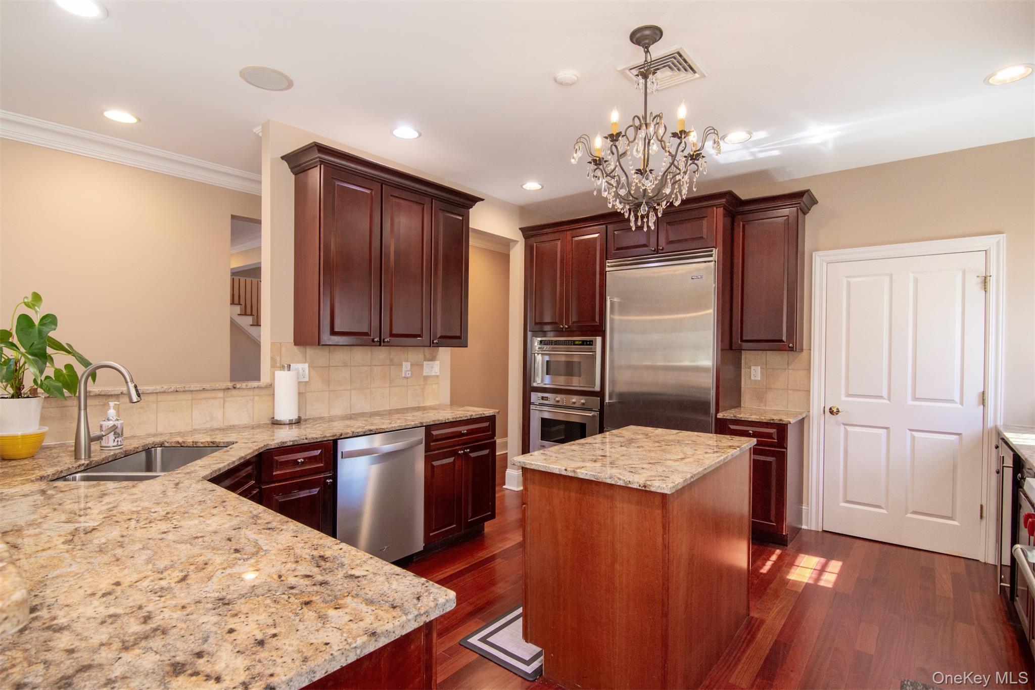 #7 photo, 9 Stony Gate Oval, 紐約州 New Rochelle , NY 10804