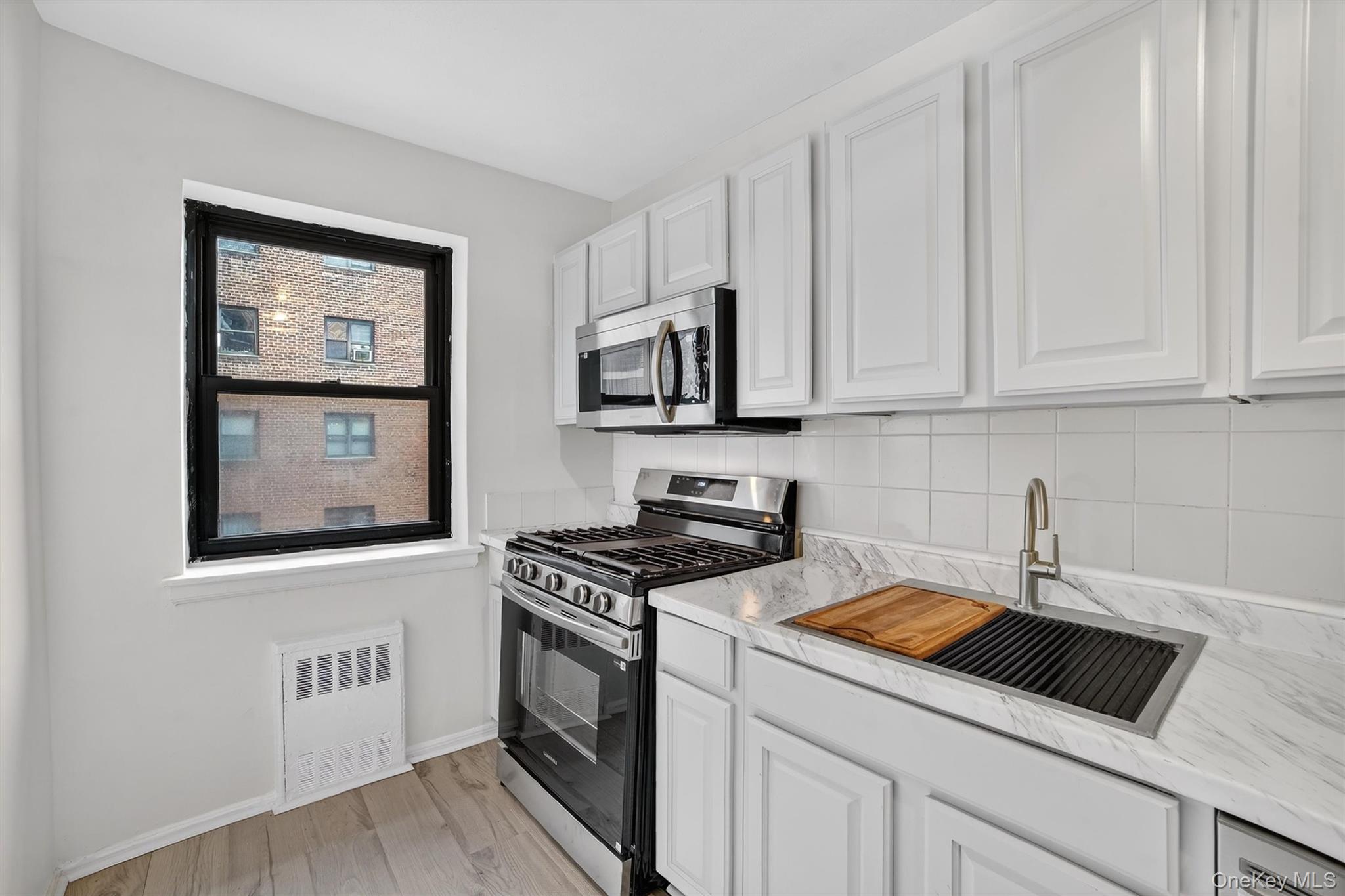 #12 photo, 19 Old Mamaroneck Road, White Plains , NY 10605