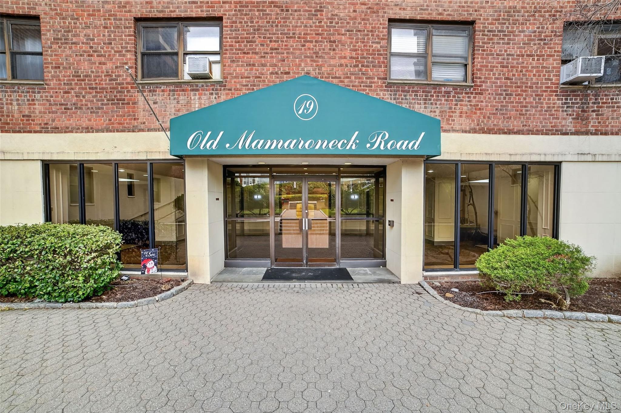 #4 photo, 19 Old Mamaroneck Road, White Plains , NY 10605