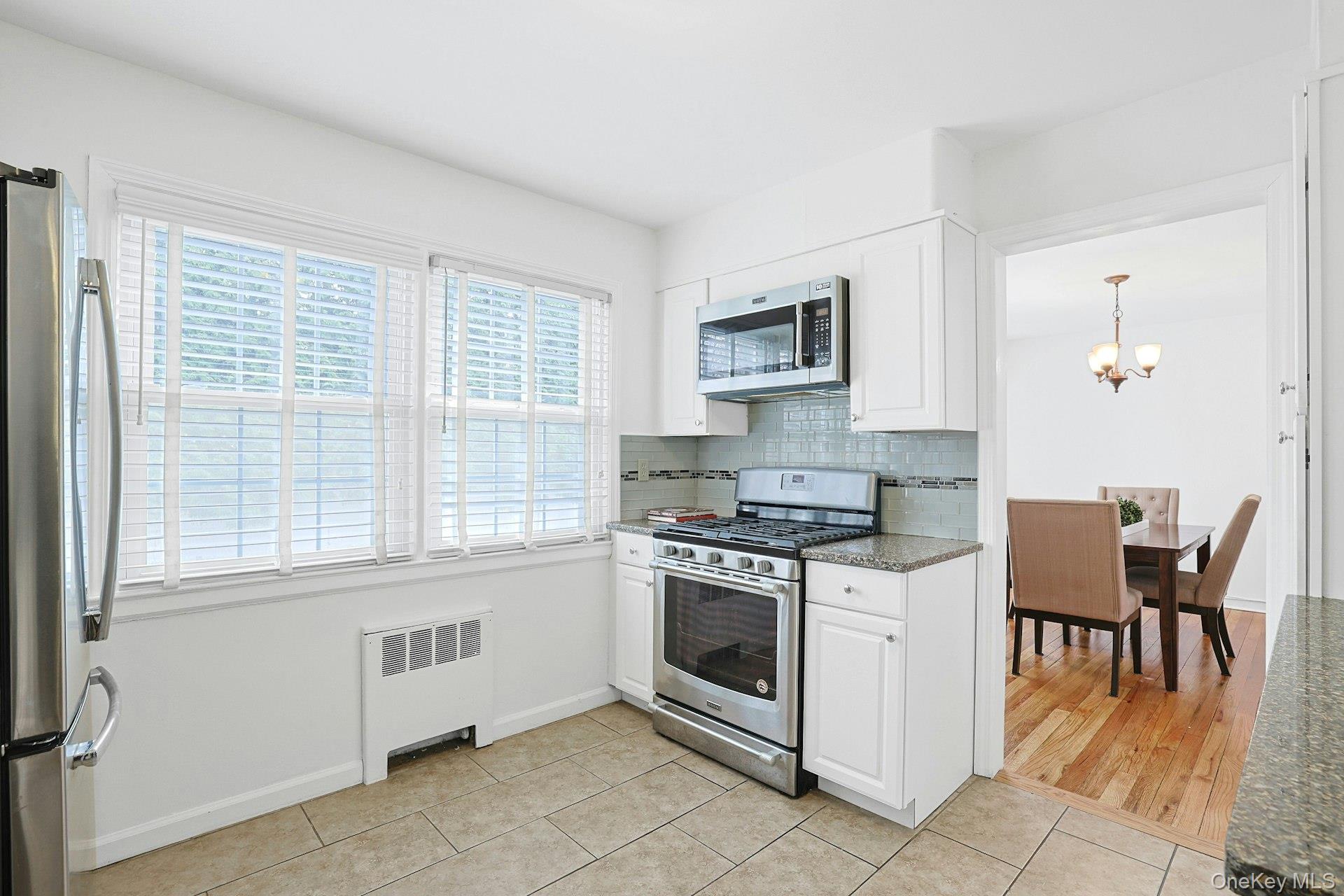 #10 photo, 9 Robins Crescent, New Rochelle , NY 10801