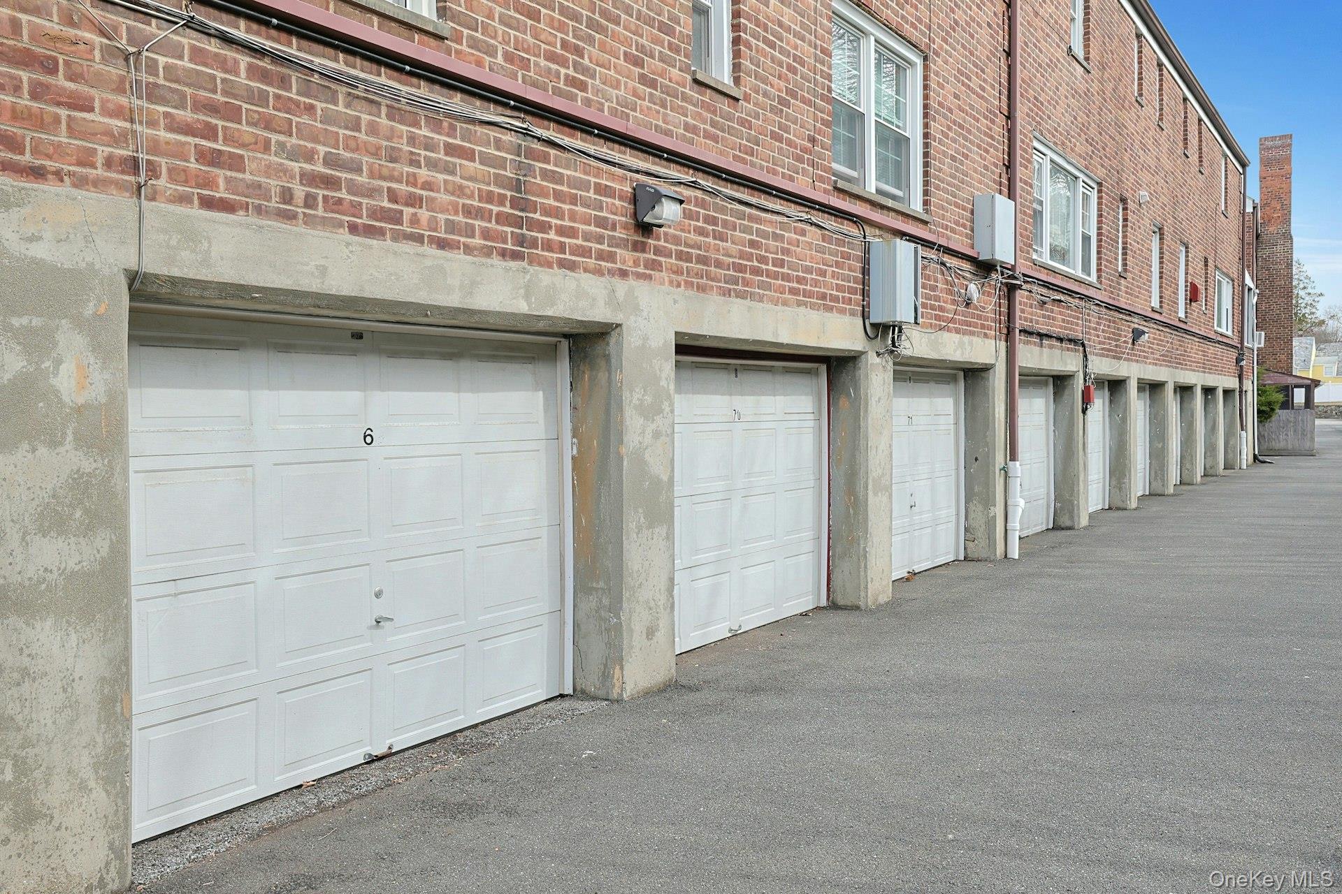 #18 photo, 9 Robins Crescent, New Rochelle , NY 10801