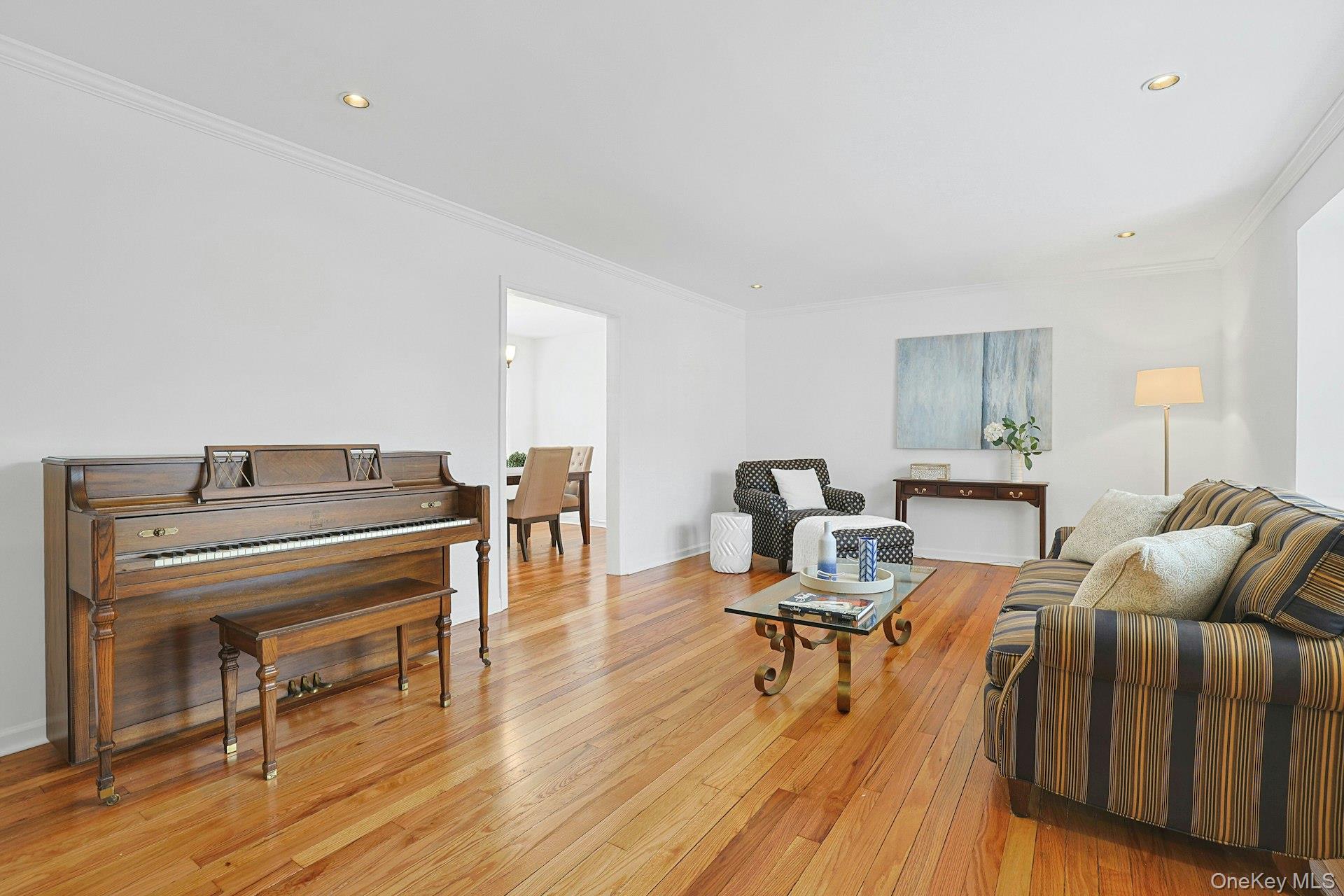 #2 photo, 9 Robins Crescent, New Rochelle , NY 10801