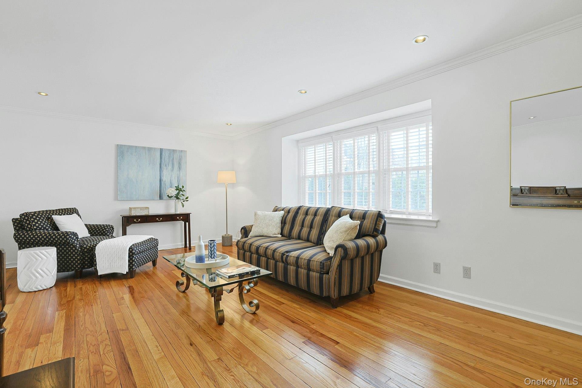 #3 photo, 9 Robins Crescent, New Rochelle , NY 10801