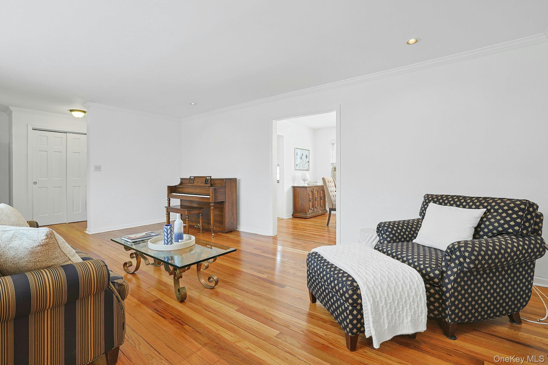 #5 photo, 9 Robins Crescent, New Rochelle , NY 10801