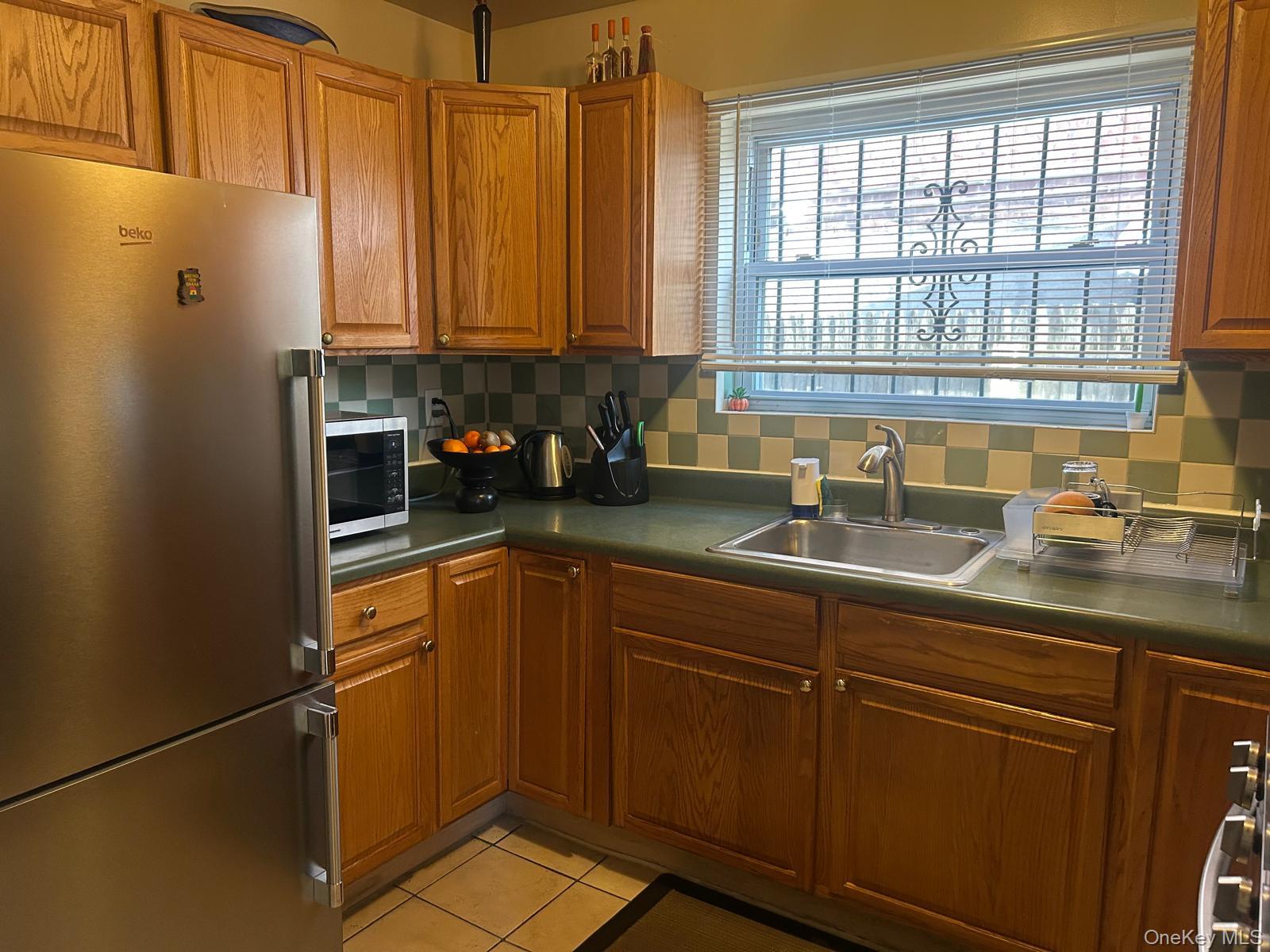 #4 photo, 3208 Ely Avenue, Bronx , NY 10469