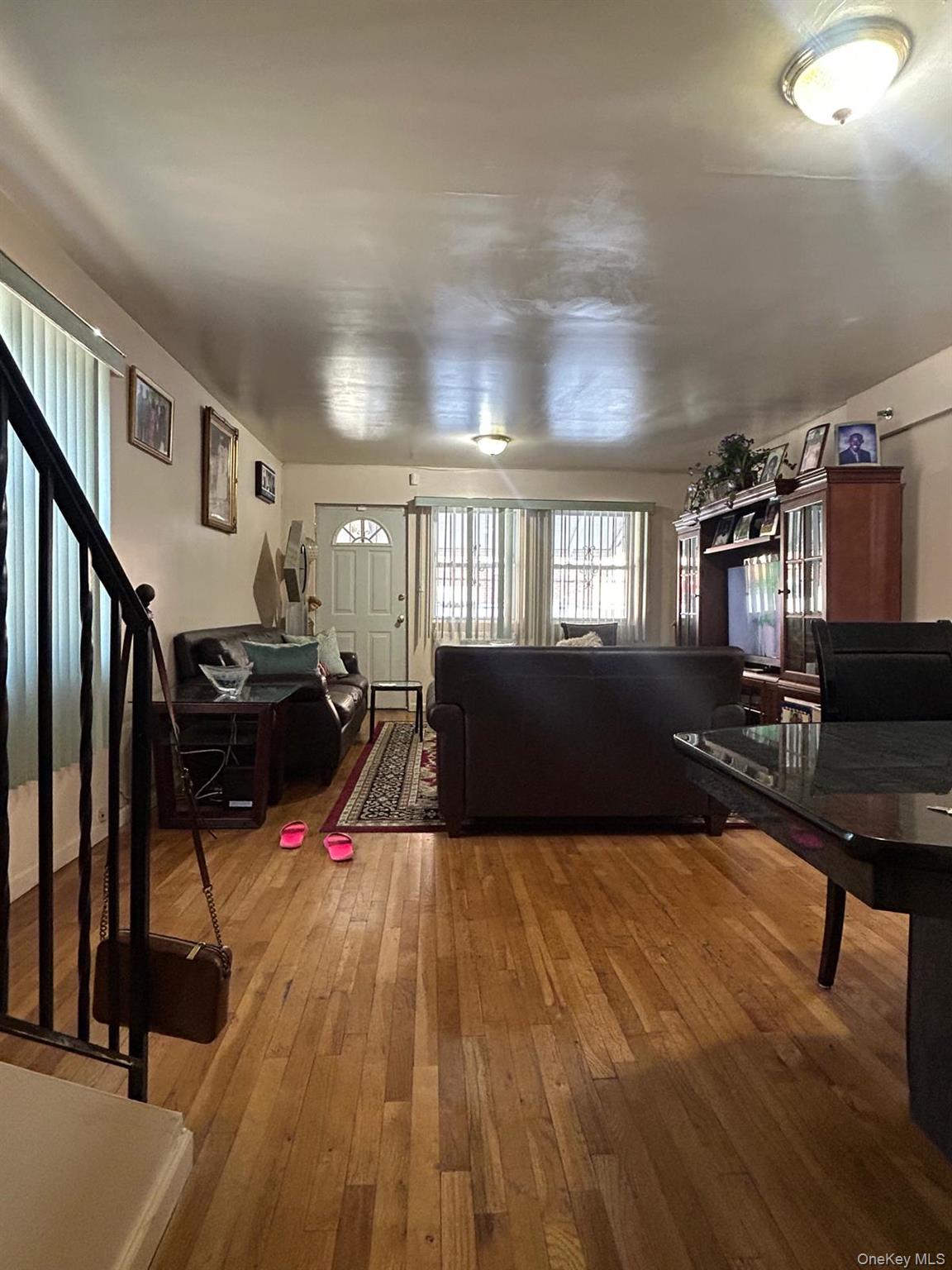 #5 photo, 3208 Ely Avenue, Bronx , NY 10469