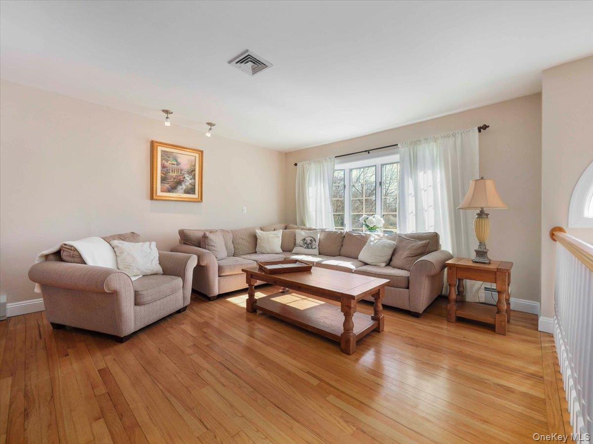 #6 photo, 144 Sleepy Hollow Lane, Congers , NY 10920