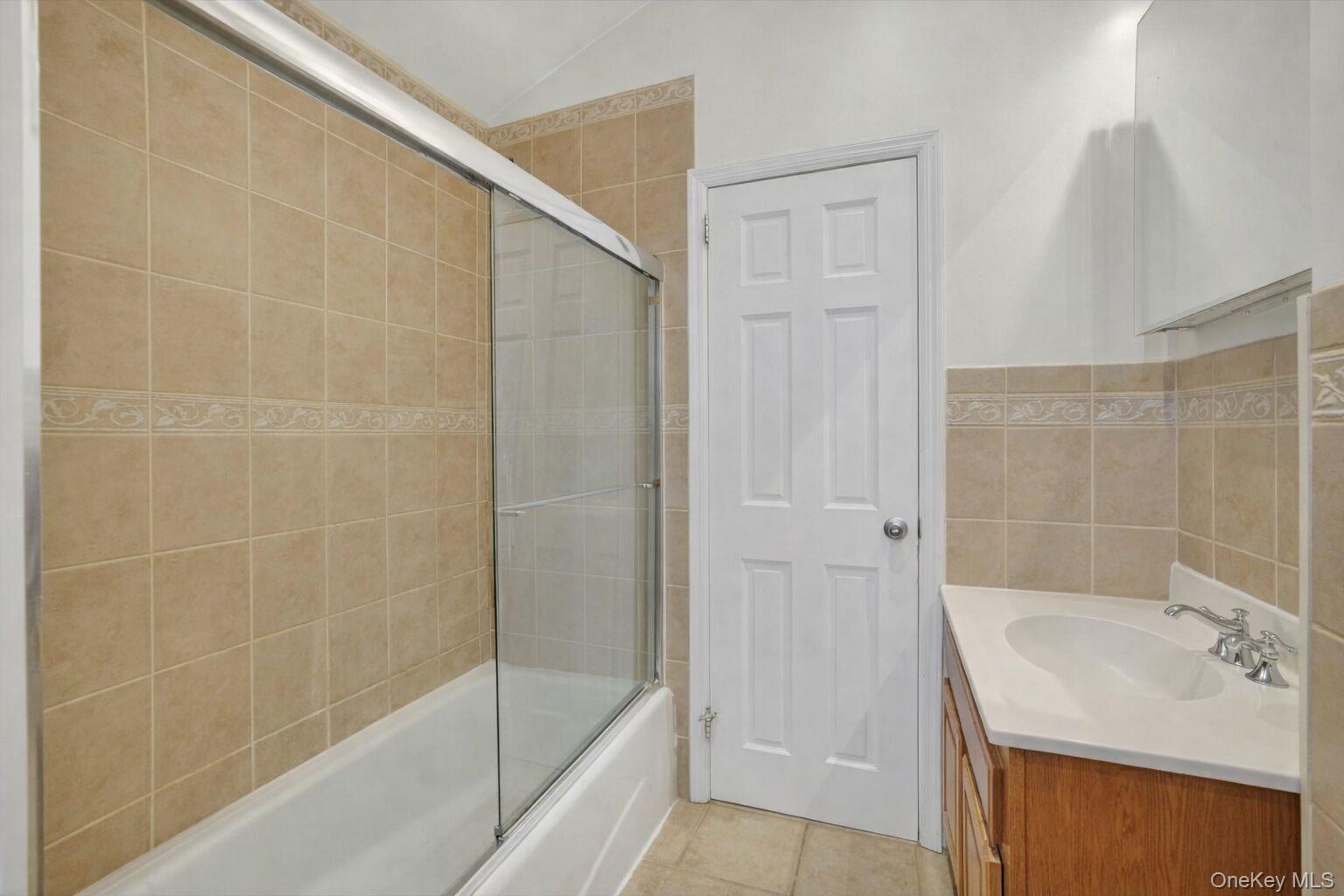 #11 photo, 118 Third Avenue, 紐約州 Pelham , NY 10803