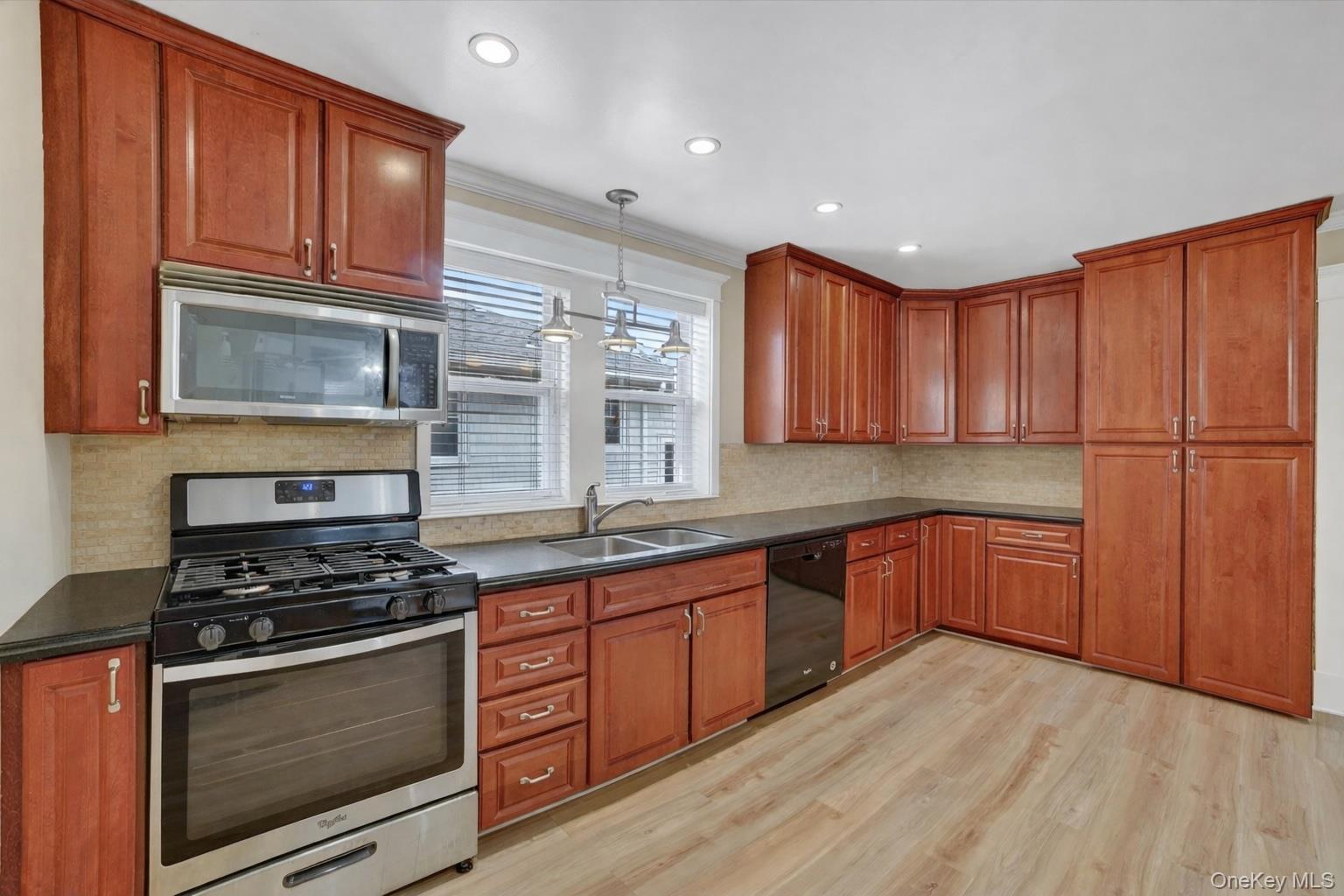 #7 photo, 118 Third Avenue, 紐約州 Pelham , NY 10803