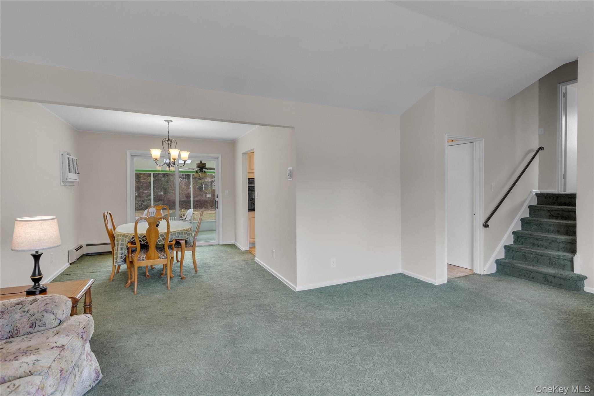 #8 photo, 438 Atlantic Street, सफ़ोक काउंटी East Northport , NY 11731