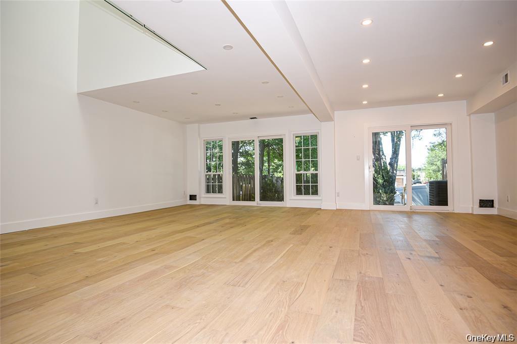 #12 photo, 95 Woodlake Drive, 롱 아일랜드 Woodbury , NY 11797