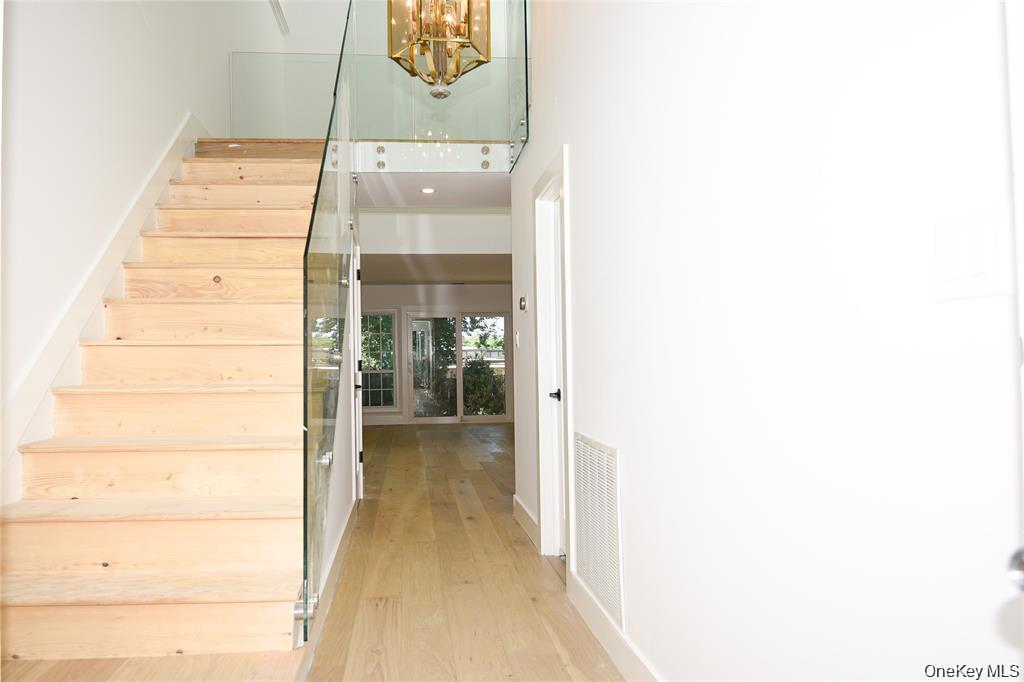 #15 photo, 95 Woodlake Drive, 롱 아일랜드 Woodbury , NY 11797