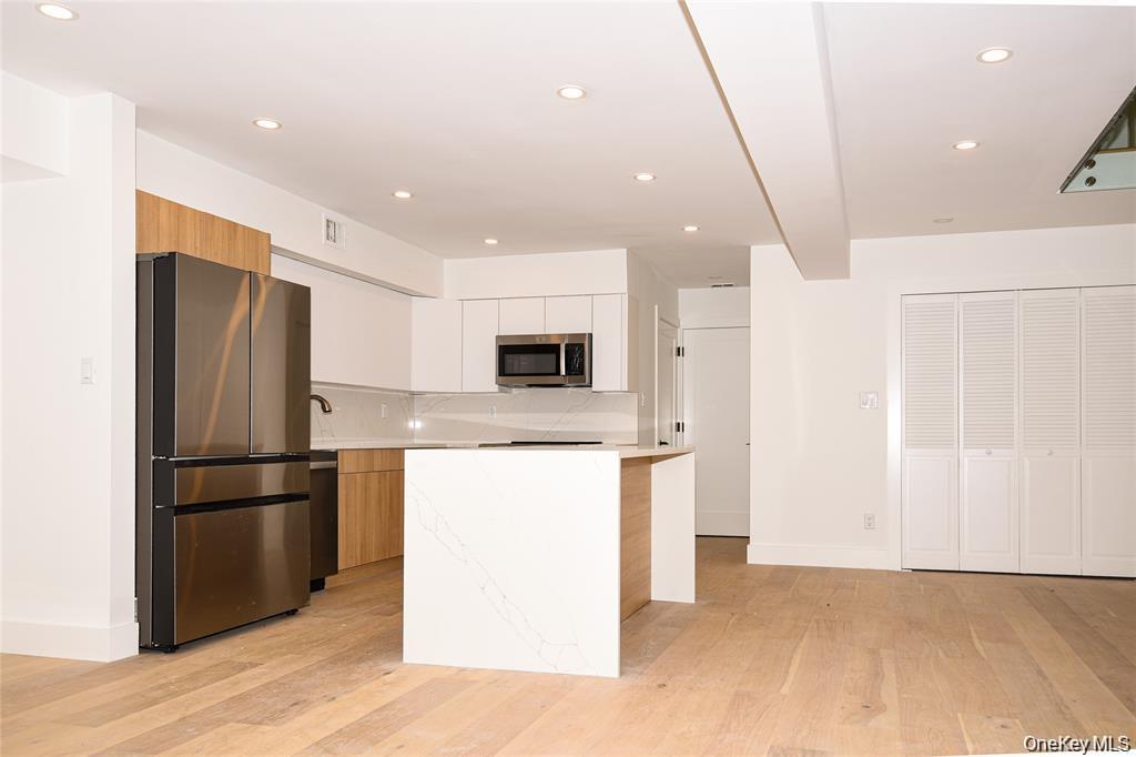 #3 photo, 95 Woodlake Drive, 롱 아일랜드 Woodbury , NY 11797