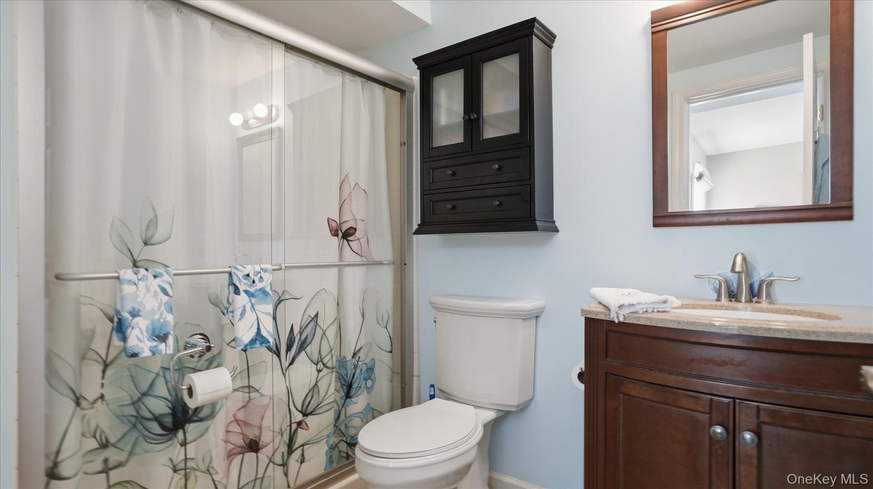 #15 photo, 147 Coates Avenue, Holbrook , NY 11741