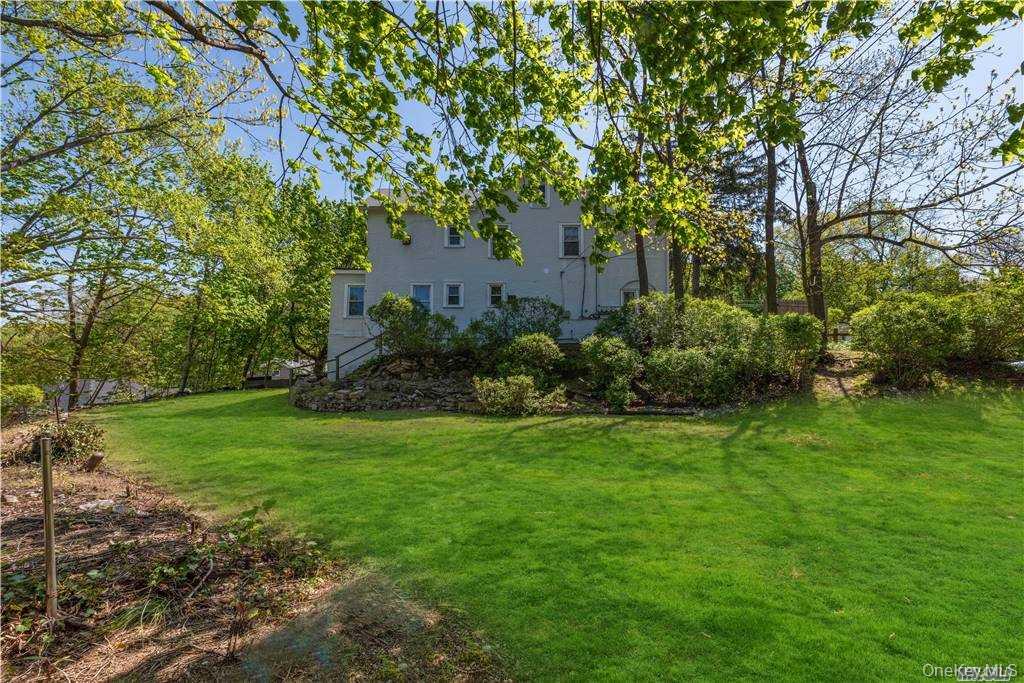 #12 photo, 71 Lannon Place, Port Washington , NY 11050