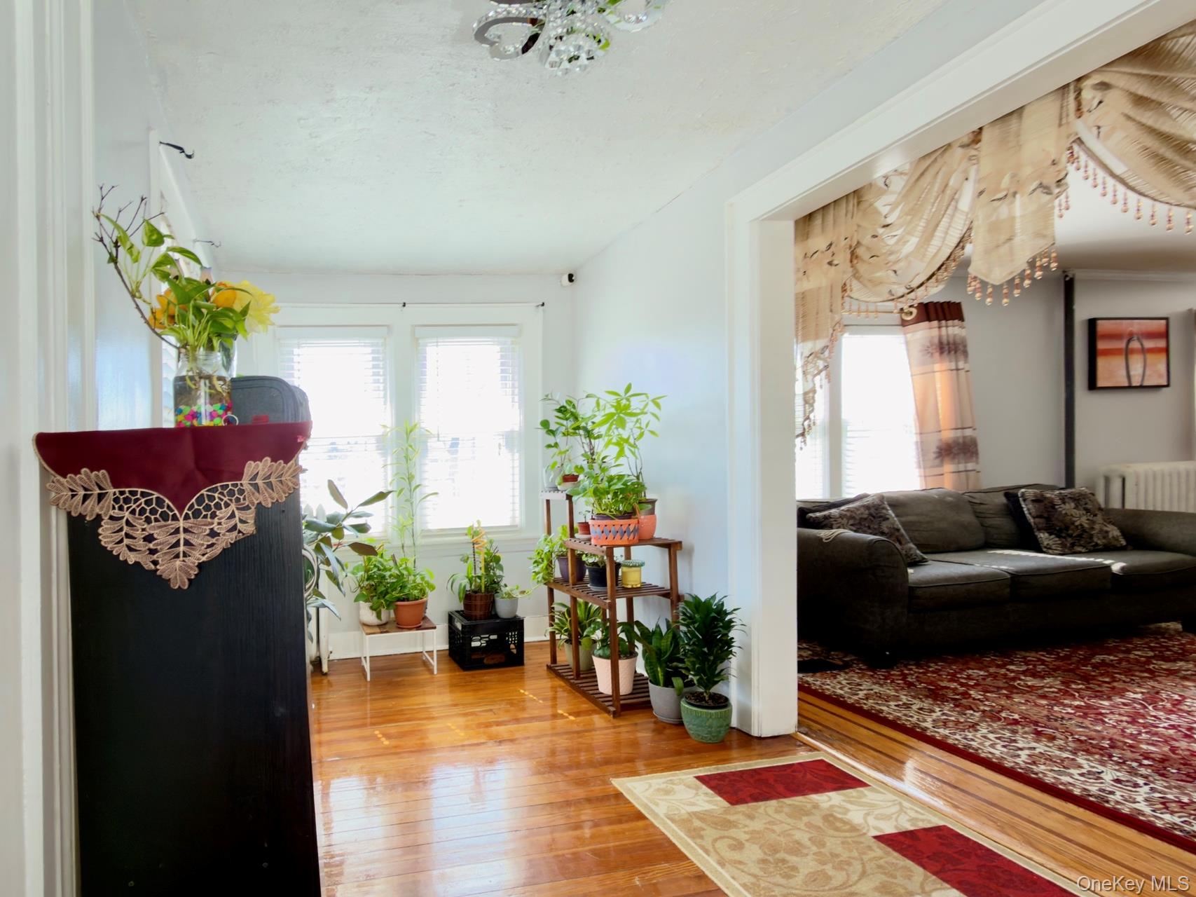 #5 photo, 9472 199th Street, 皇后區 Hollis , NY 11423