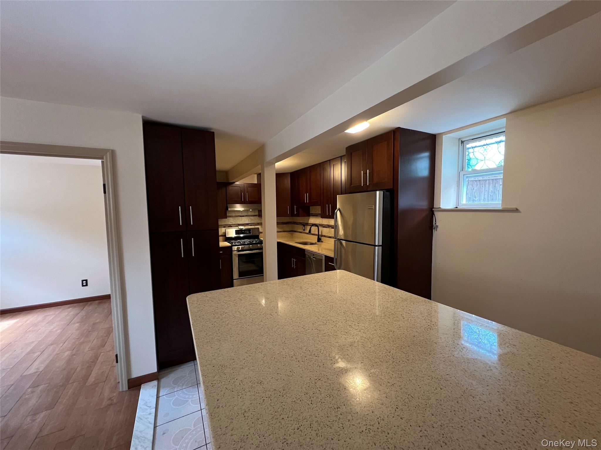 #4 photo, 40-41 215 pl, Bayside , NY 11361