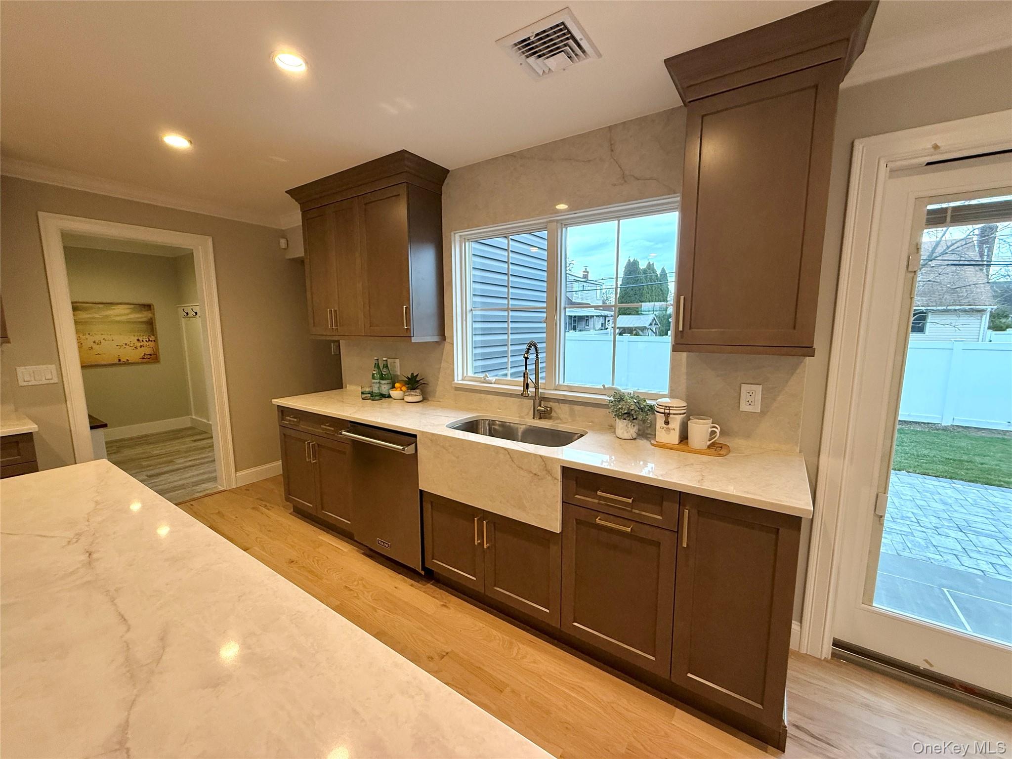 #4 photo, 3 Narkin Court, 롱 아일랜드 Hicksville , NY 11801