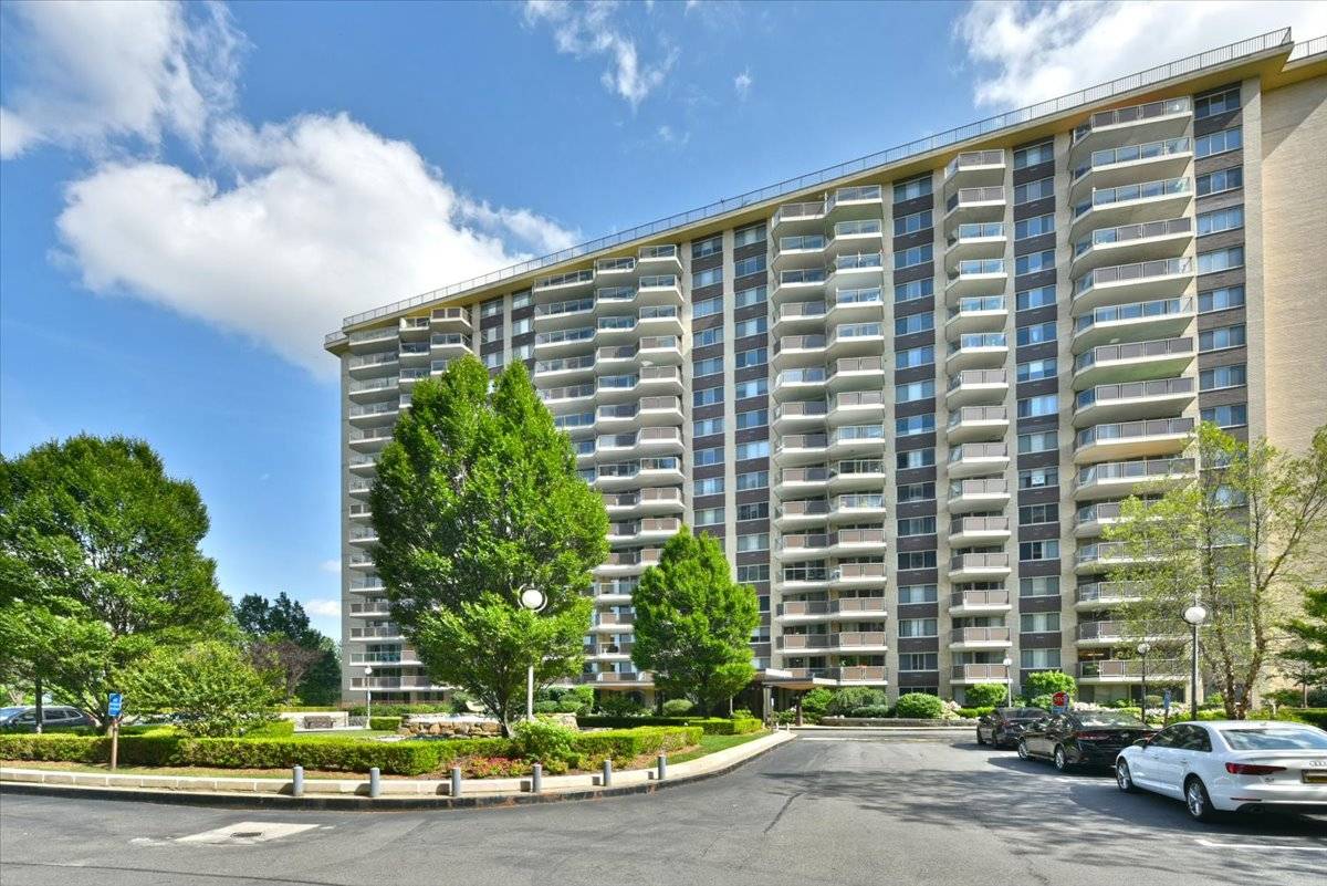 #12 photo, 18-15 215th street, #4E, Bayside , NY 11360