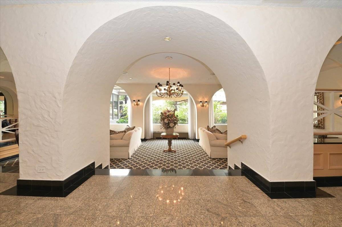 #3 photo, 18-15 215th street, #4E, Bayside , NY 11360