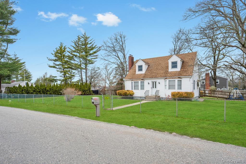 #1 photo, 171 N Ontario Street, Ronkonkoma , NY 11779