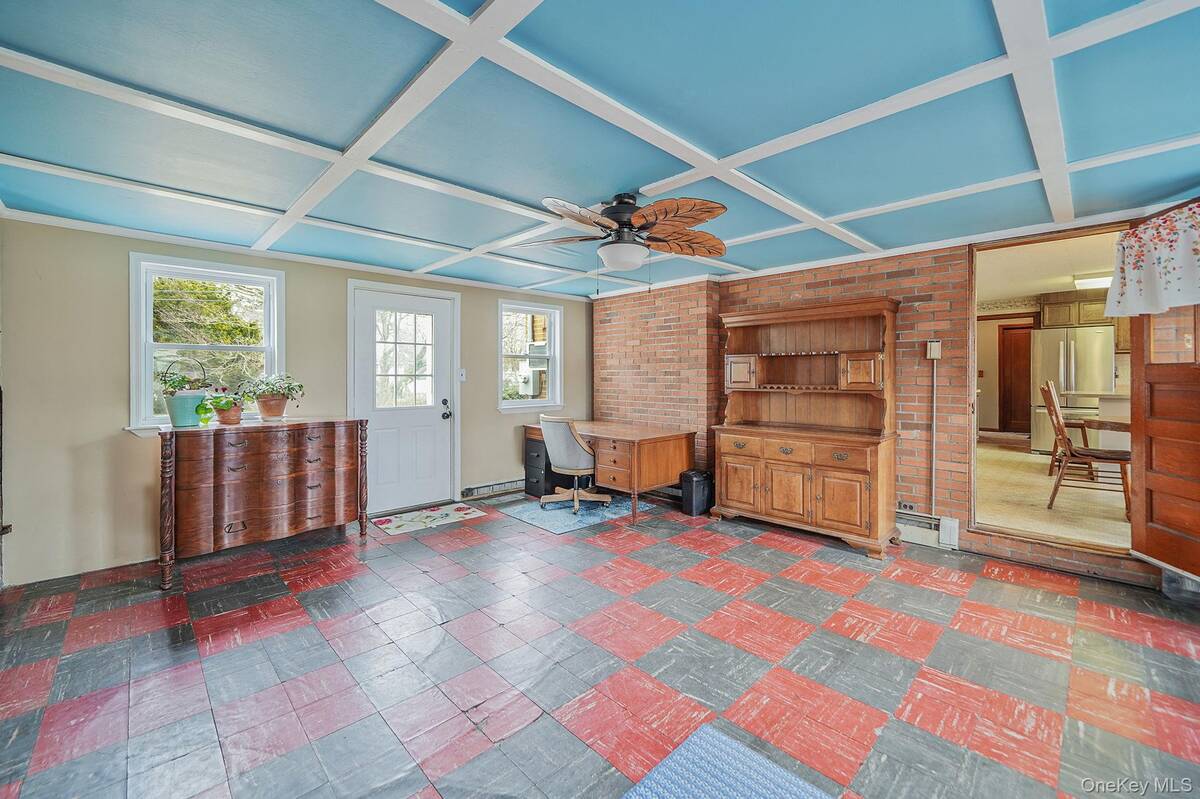 #11 photo, 64 John Street, 東長島 Patchogue , NY 11772