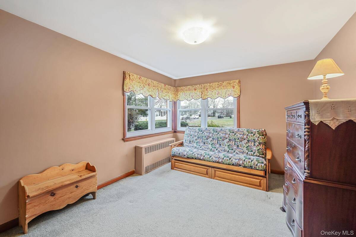 #15 photo, 64 John Street, 東長島 Patchogue , NY 11772