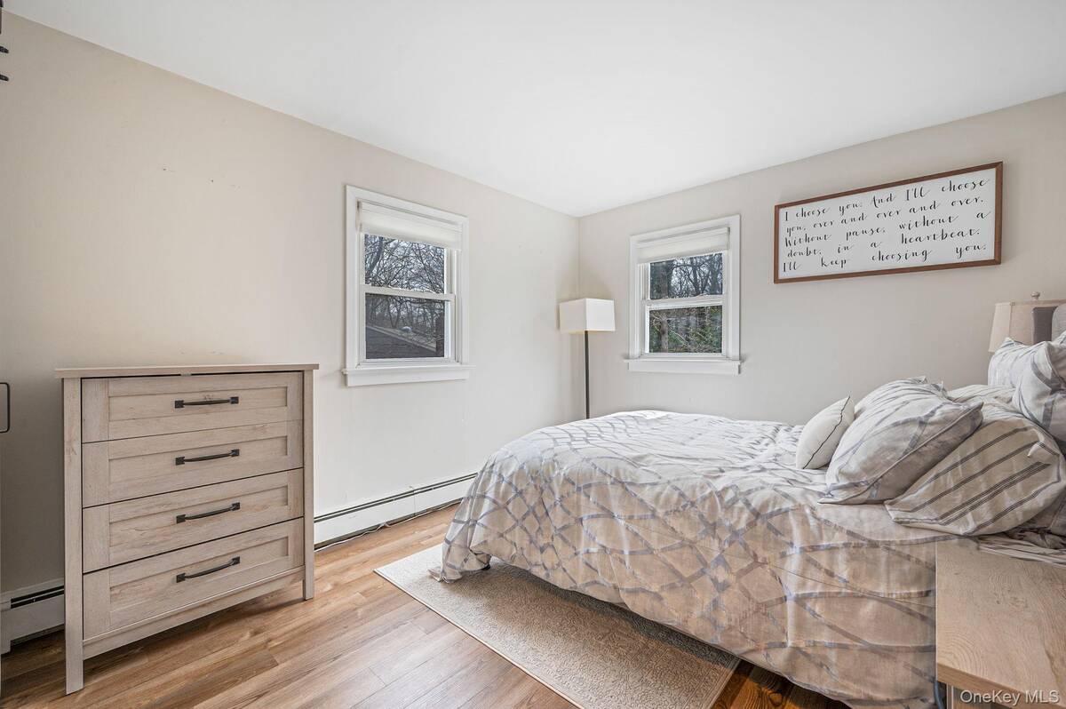 #19 photo, 5 Valley Circle, 東長島 Miller Place , NY 11764