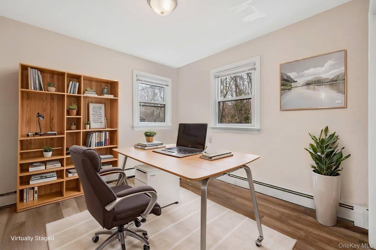 #21 photo, 5 Valley Circle, 東長島 Miller Place , NY 11764