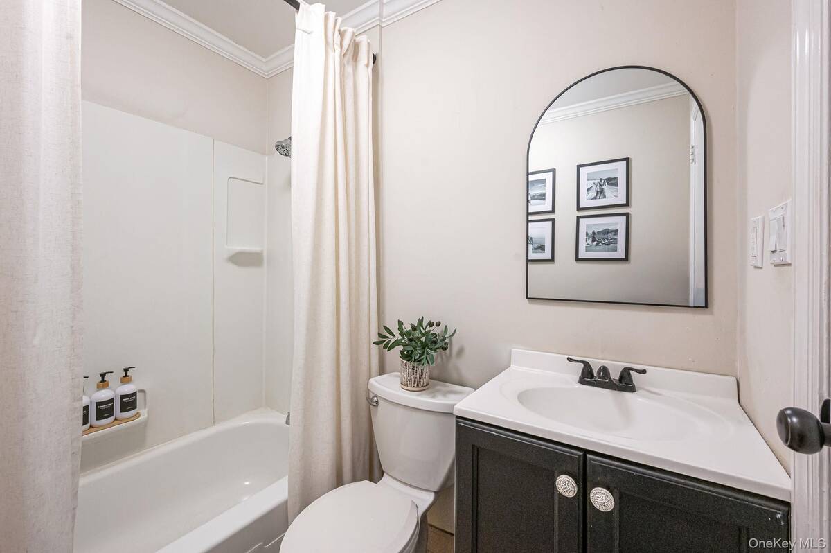 #25 photo, 5 Valley Circle, 東長島 Miller Place , NY 11764