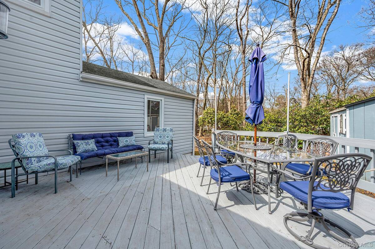 #28 photo, 5 Valley Circle, 東長島 Miller Place , NY 11764