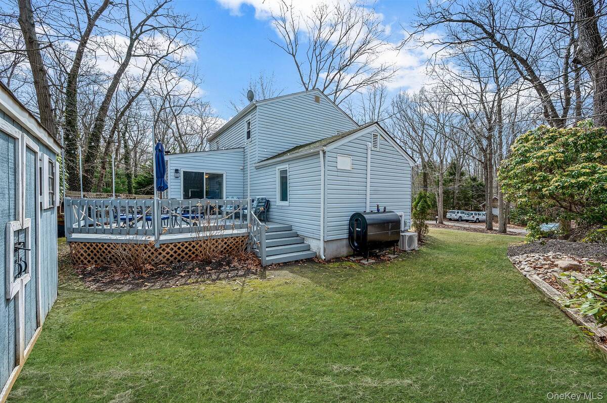 #30 photo, 5 Valley Circle, 東長島 Miller Place , NY 11764