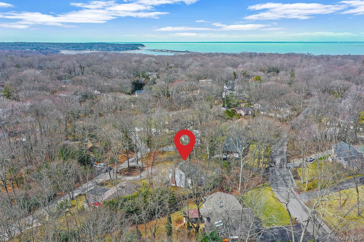 #33 photo, 5 Valley Circle, 東長島 Miller Place , NY 11764