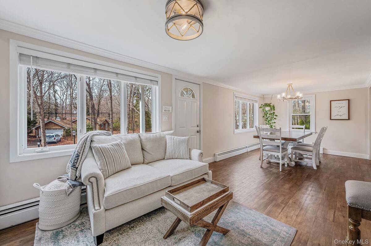 #6 photo, 5 Valley Circle, 東長島 Miller Place , NY 11764