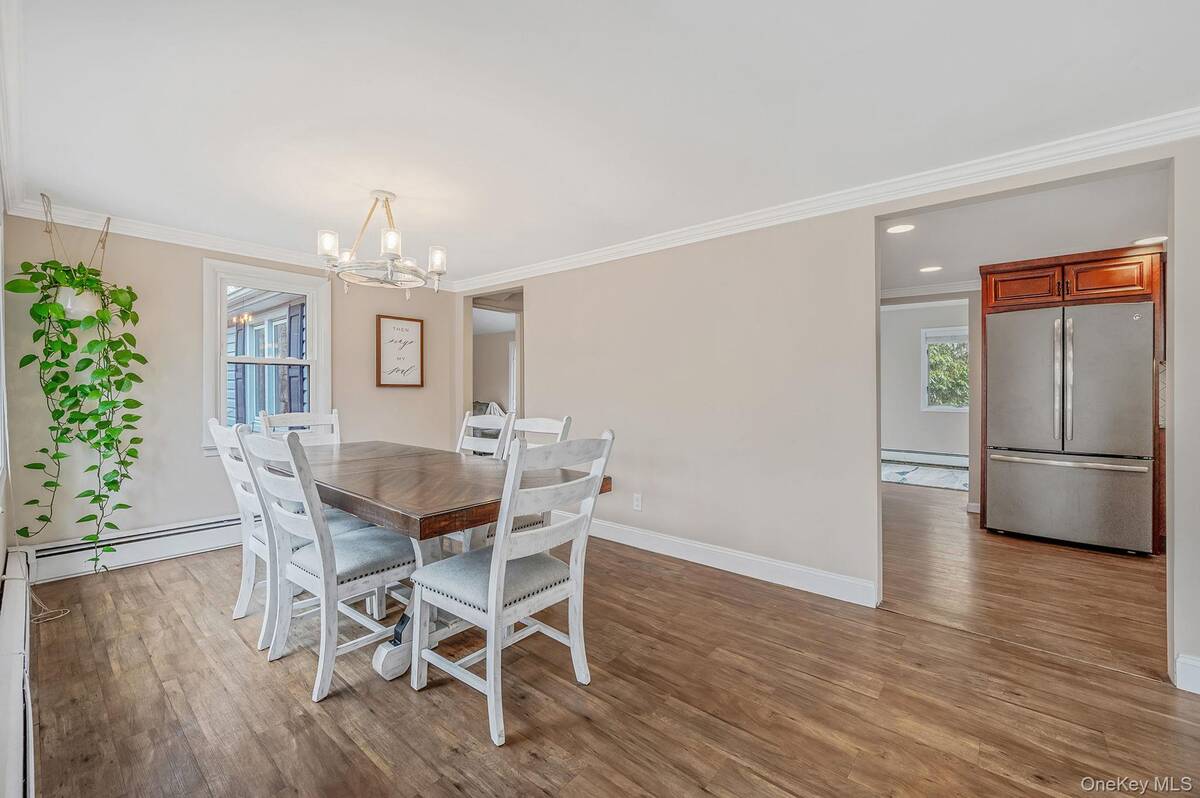 #8 photo, 5 Valley Circle, 東長島 Miller Place , NY 11764