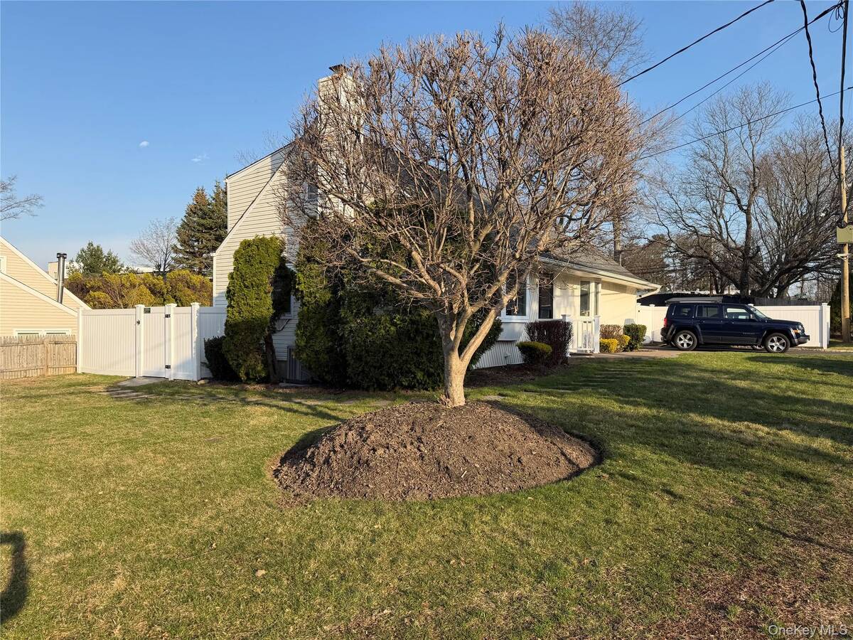#2 photo, 6 Thorney Avenue, سوفولك Huntington Station , NY 11746