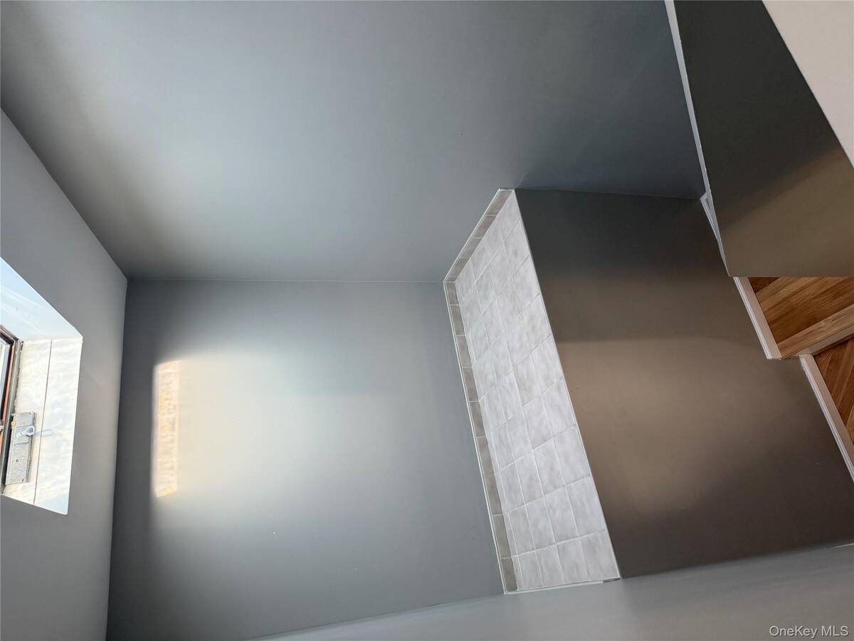 #20 photo, 6 Thorney Avenue, سوفولك Huntington Station , NY 11746