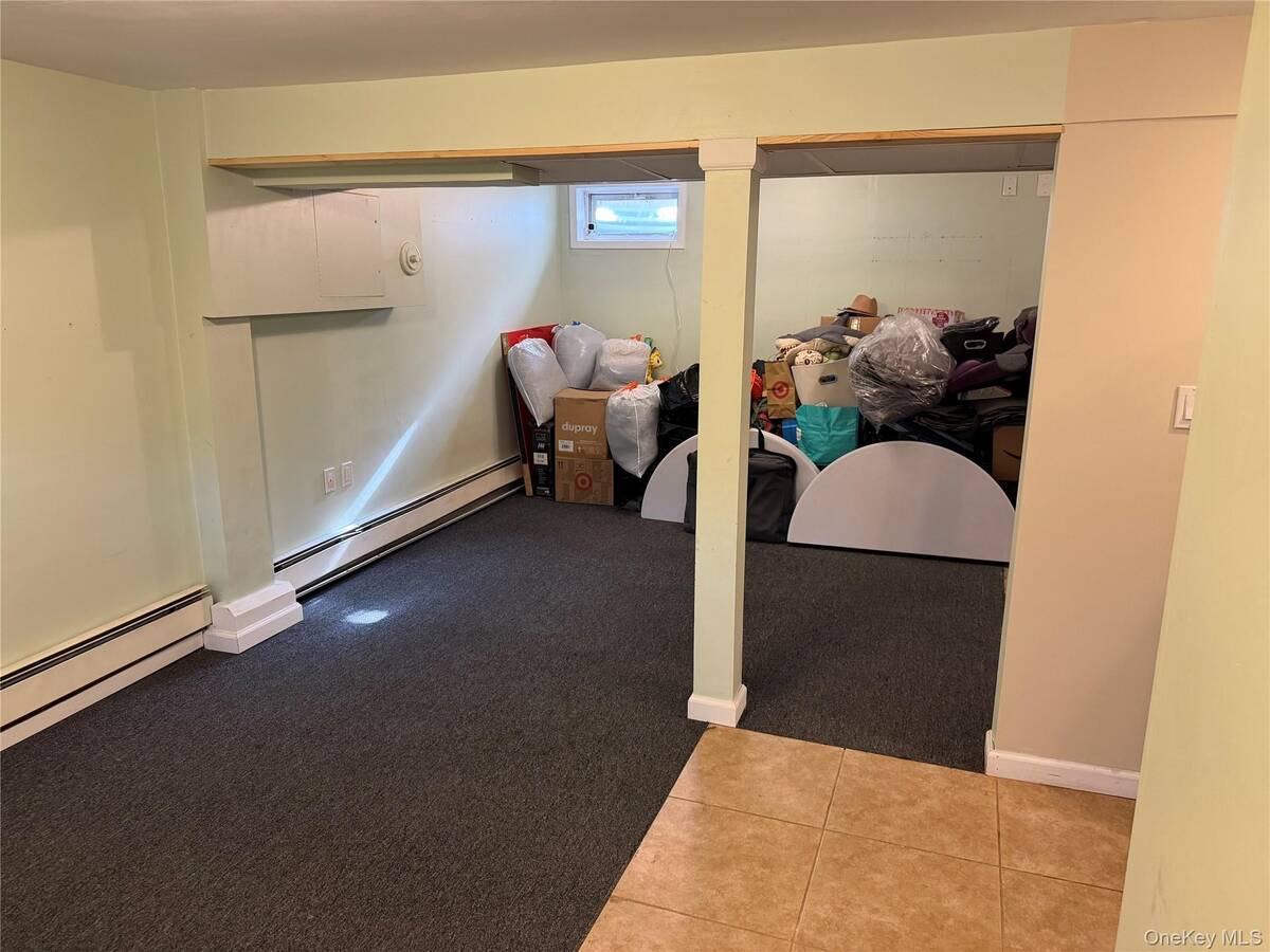 #28 photo, 6 Thorney Avenue, سوفولك Huntington Station , NY 11746