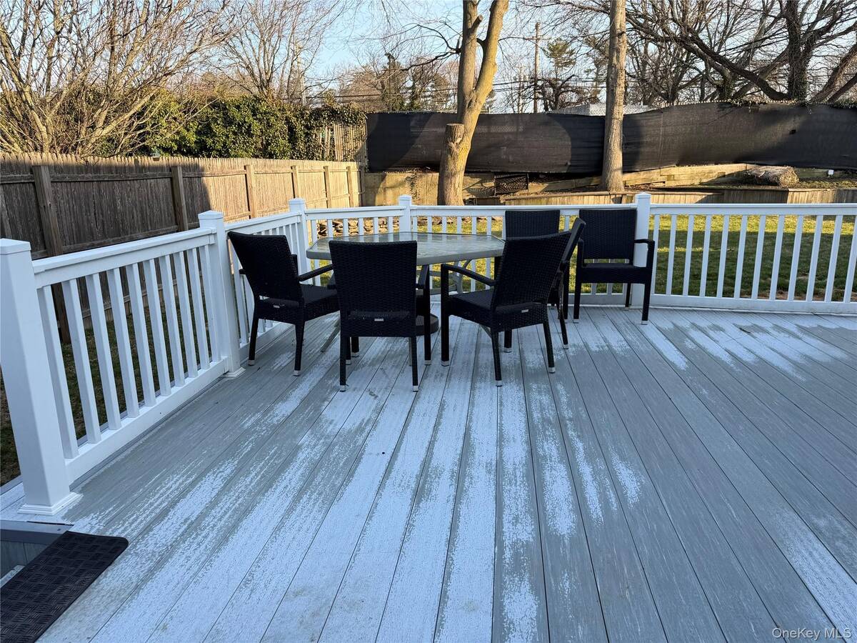 #36 photo, 6 Thorney Avenue, سوفولك Huntington Station , NY 11746