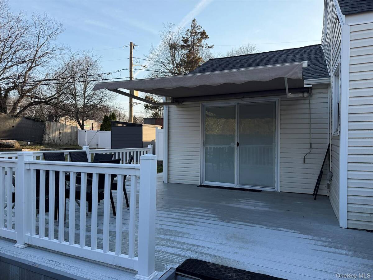 #37 photo, 6 Thorney Avenue, سوفولك Huntington Station , NY 11746