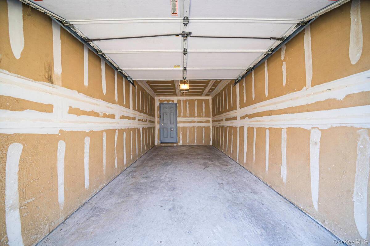 #23 photo, 22 Fairlawn Drive, 東長島 Central Islip , NY 11722