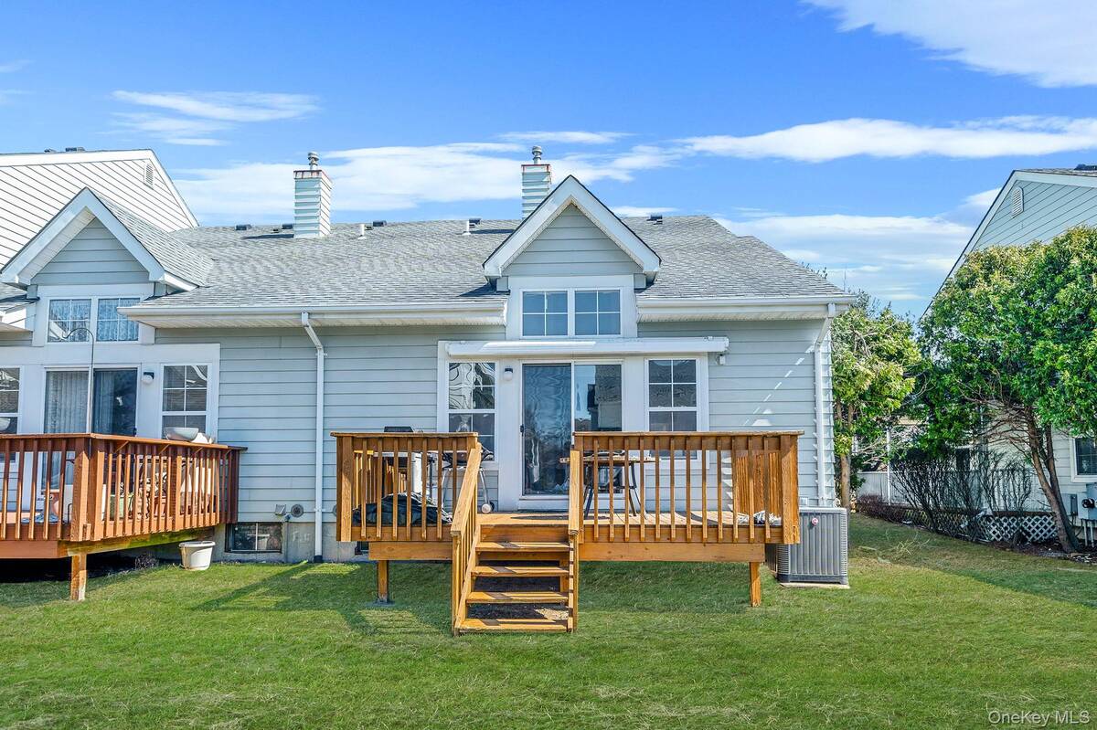 #24 photo, 22 Fairlawn Drive, 東長島 Central Islip , NY 11722