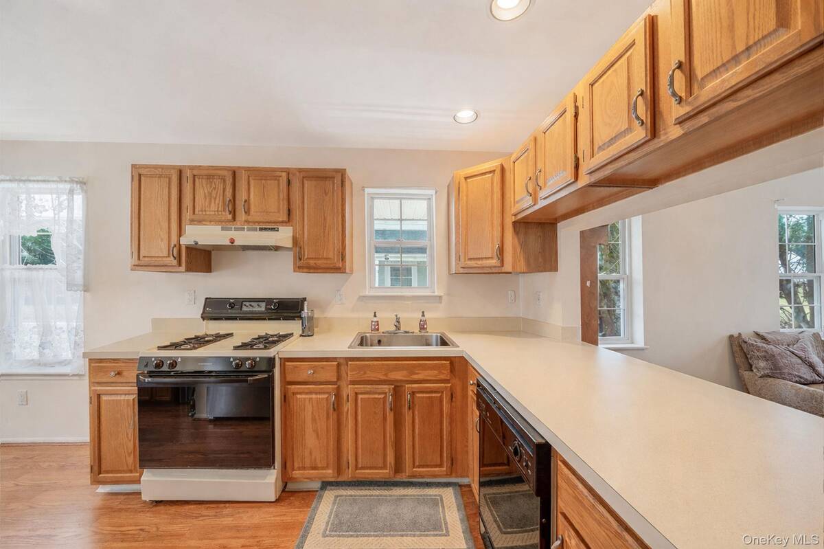 #6 photo, 22 Fairlawn Drive, 東長島 Central Islip , NY 11722