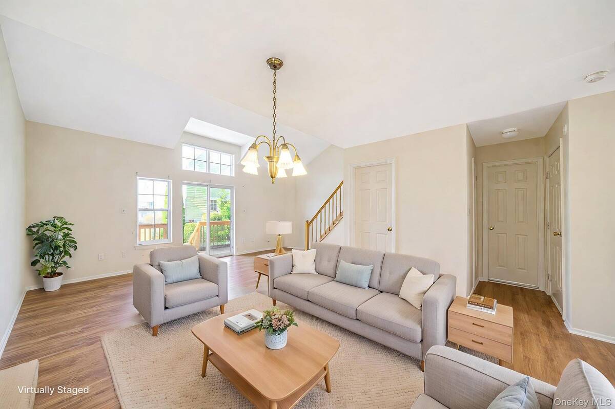 #9 photo, 22 Fairlawn Drive, 東長島 Central Islip , NY 11722