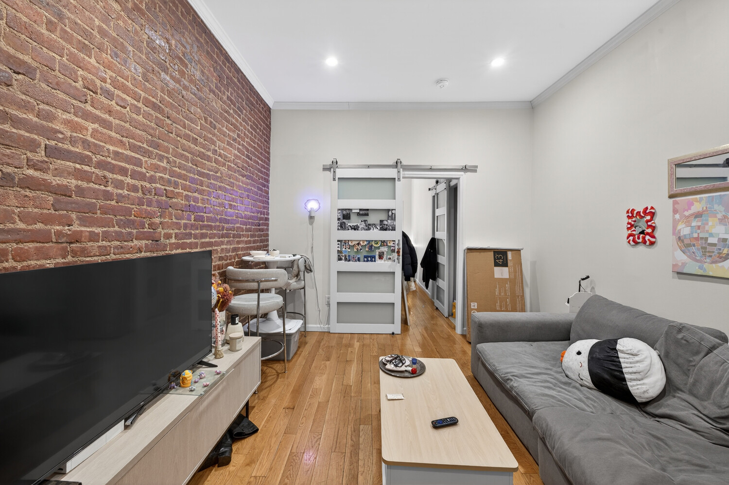 #19 photo, 319 E 90TH Street, Yorkville , NY 10128