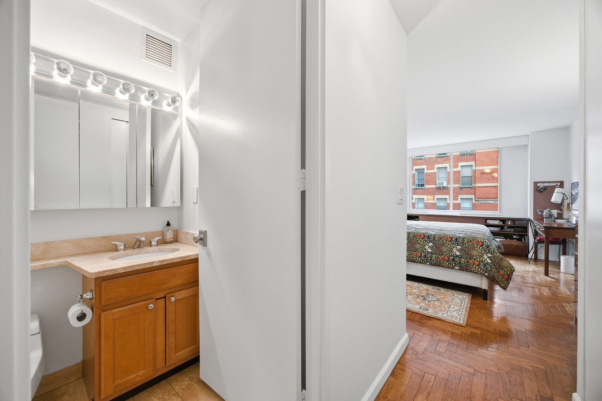 #13 photo, New York City, मैनहटन Hell's Kitchen , NY 10019