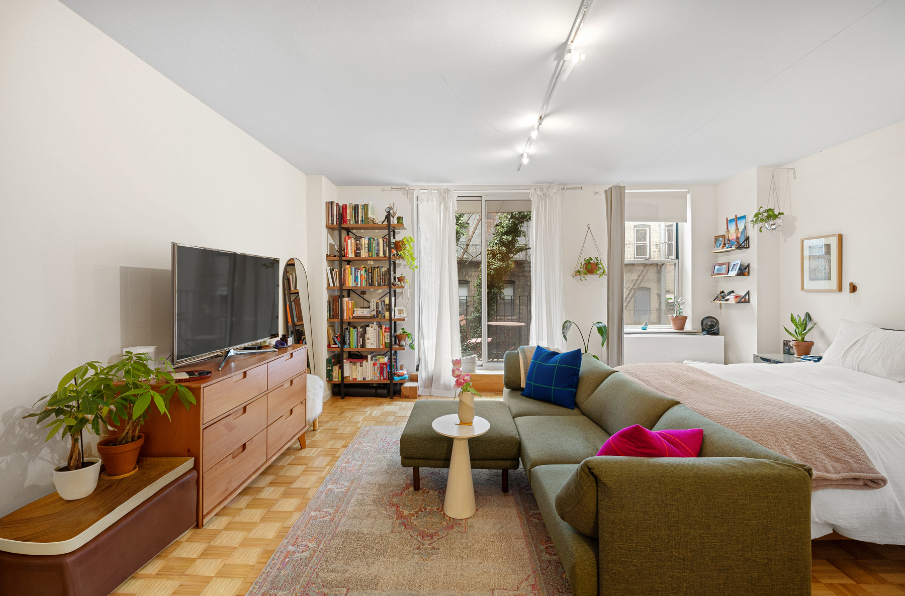 #3 photo, 2250 Broadway, मैनहटन Upper West Side , NY 10024