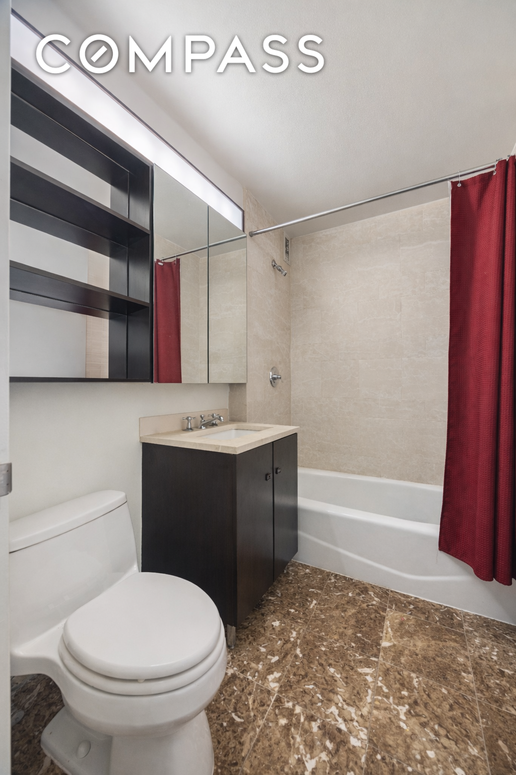 #6 photo, 215-217 E 96th Street, Upper East Side , NY 10128