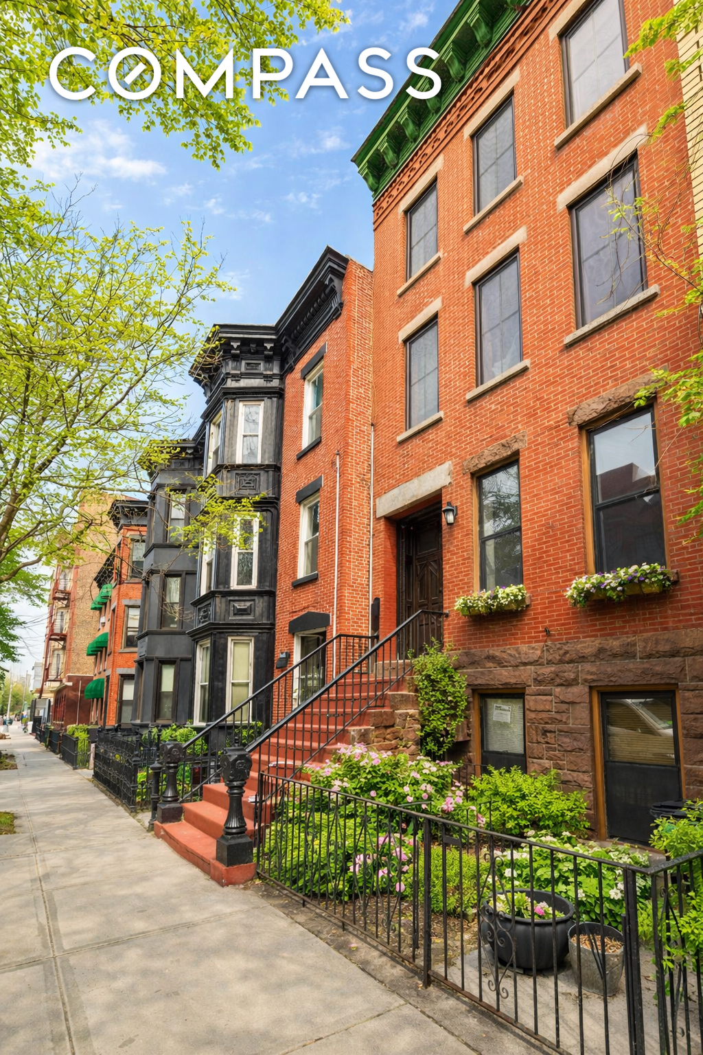 #9 photo, 11-21 44th Road, Long Island City , NY 11101